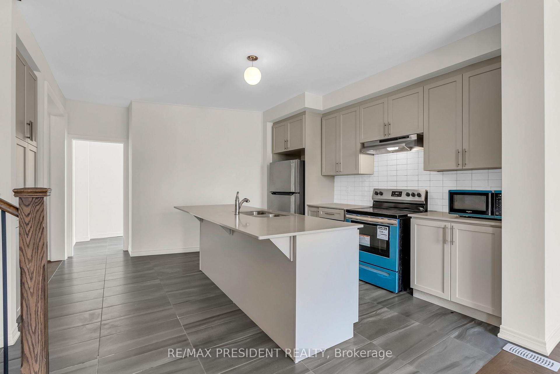 Photo 9 of 34 Queenpost Drive E, Brampton, Credit Valley — HOMEH