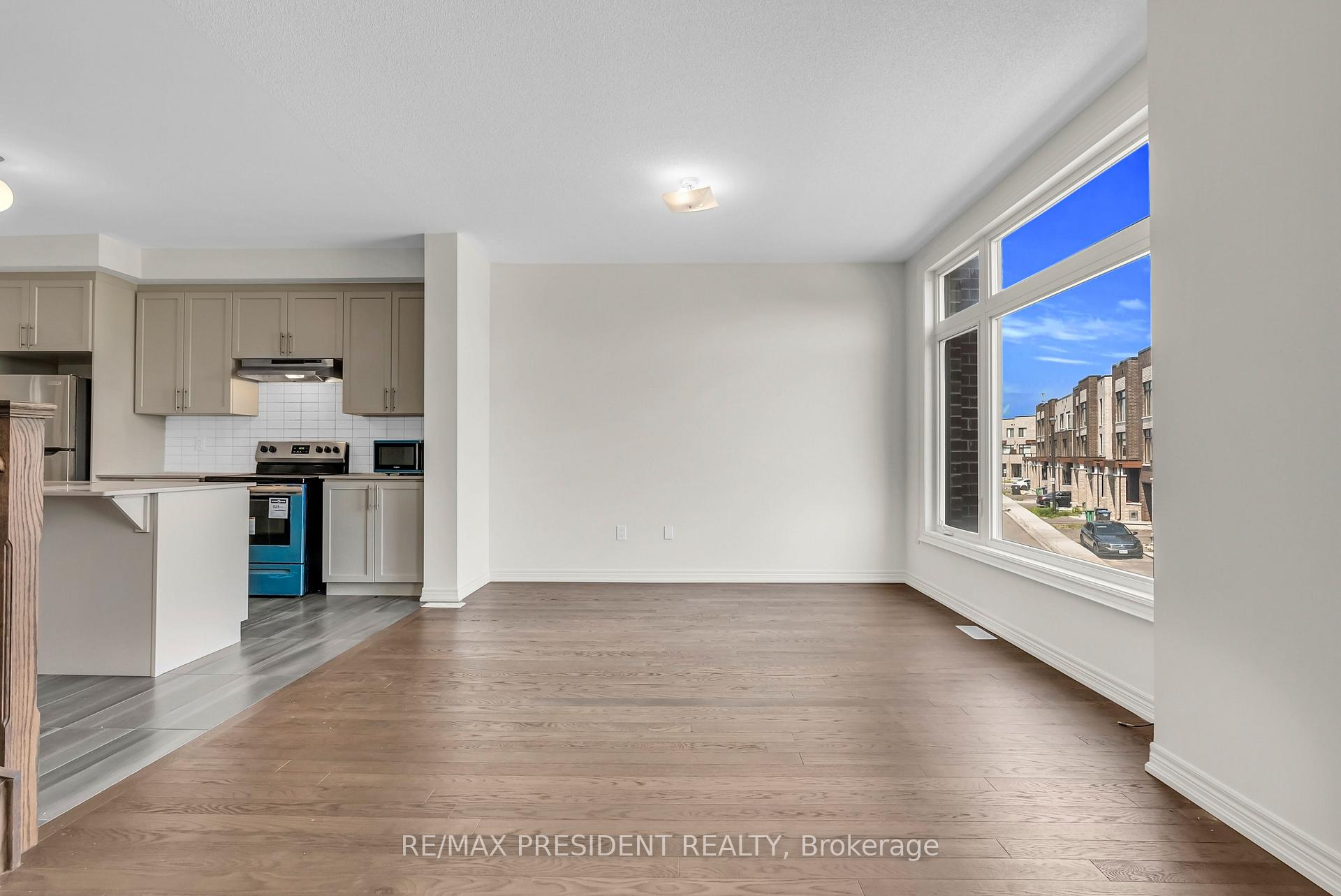 Photo 15 of 34 Queenpost Drive E, Brampton, Credit Valley — HOMEH