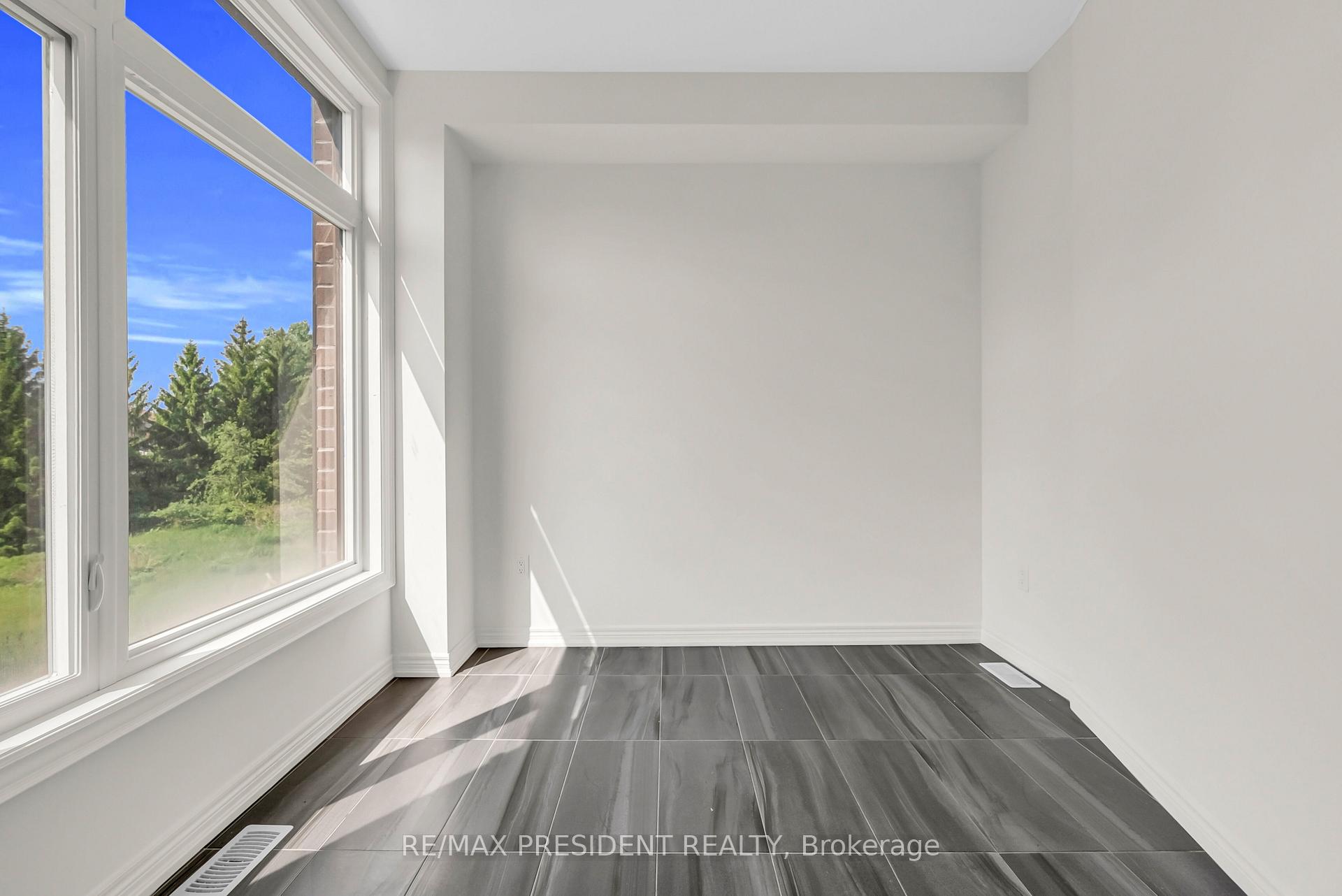 Photo 24 of 34 Queenpost Drive E, Brampton, Credit Valley — HOMEH