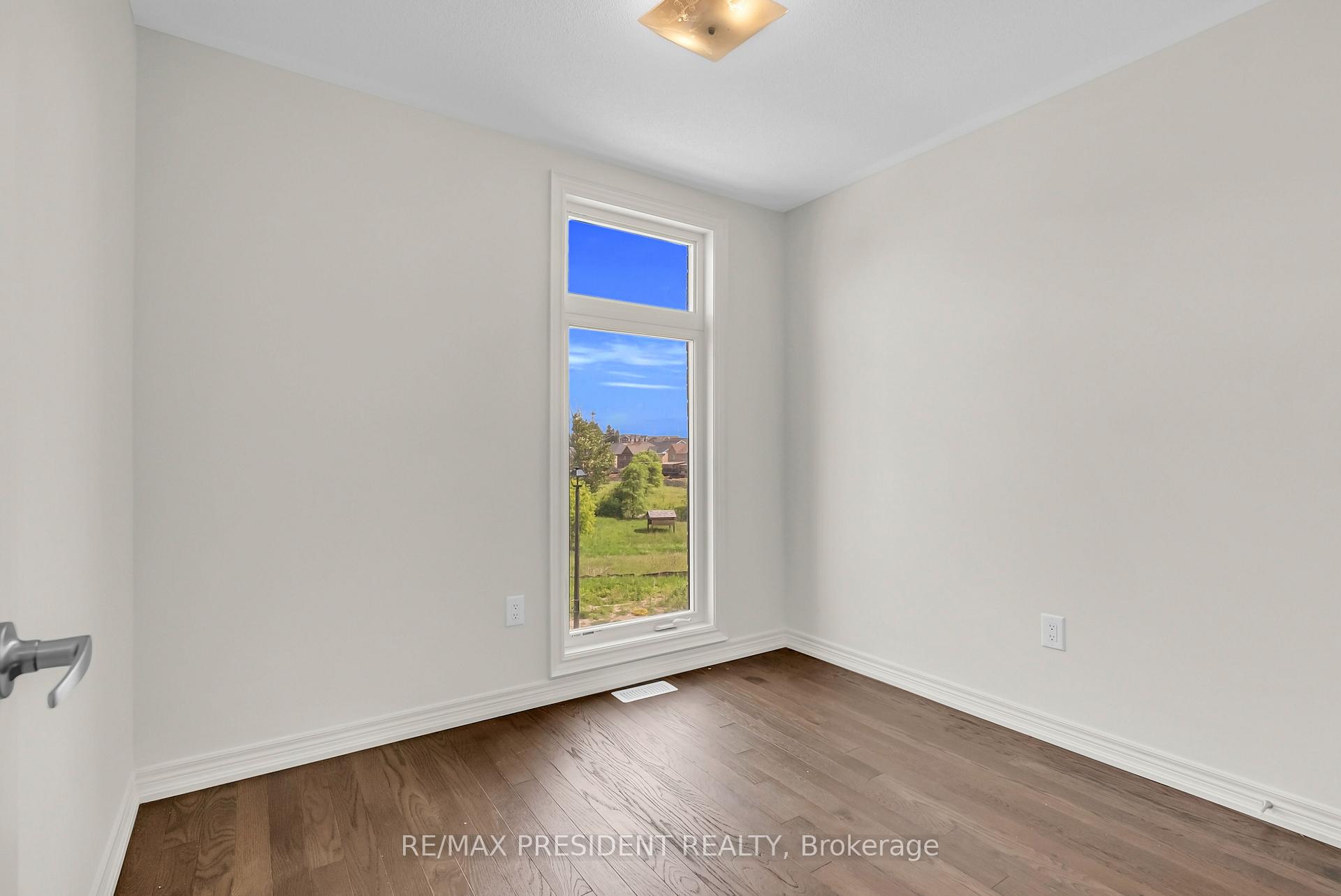 Photo 22 of 34 Queenpost Drive E, Brampton, Credit Valley — HOMEH