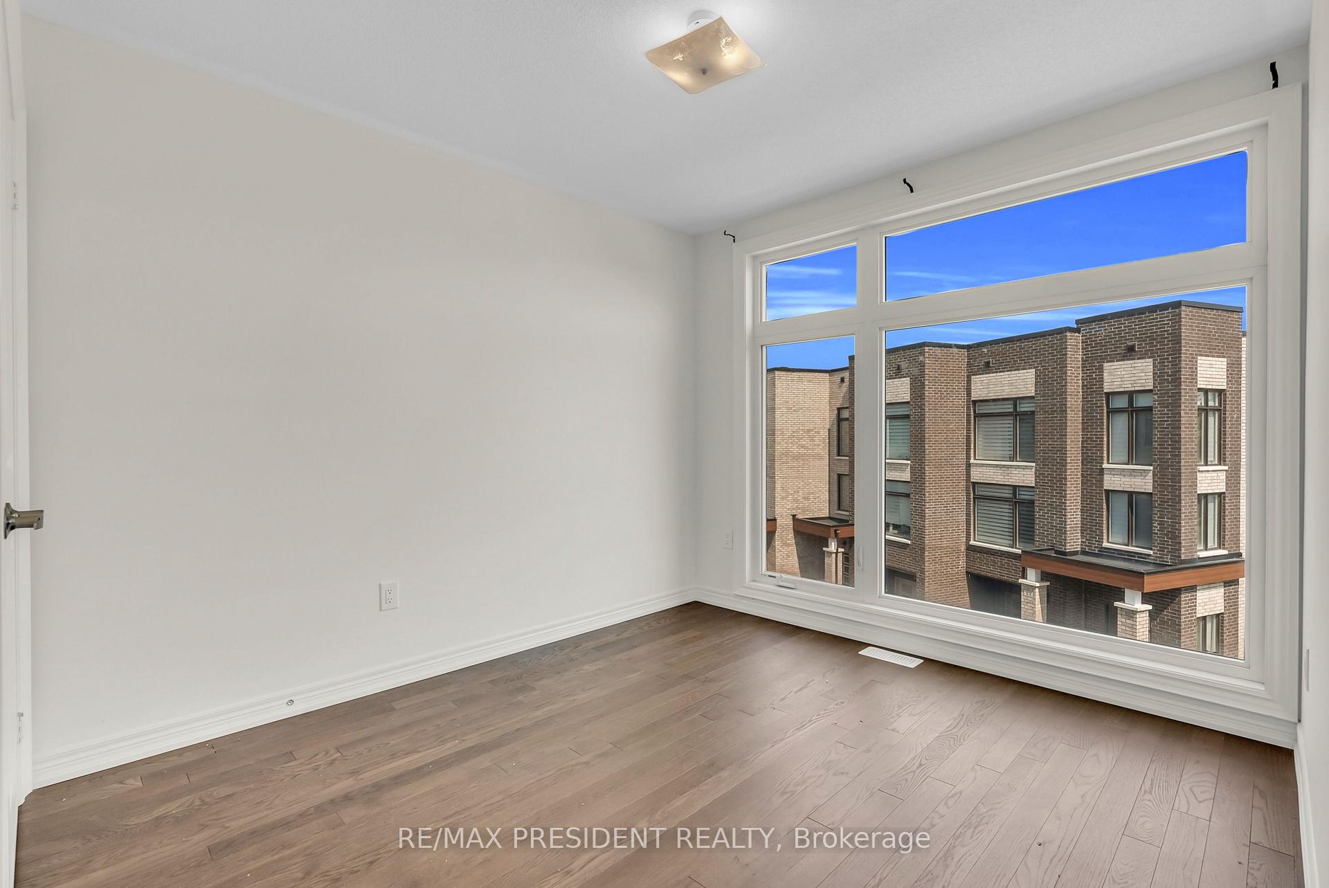 Photo 28 of 34 Queenpost Drive E, Brampton, Credit Valley — HOMEH