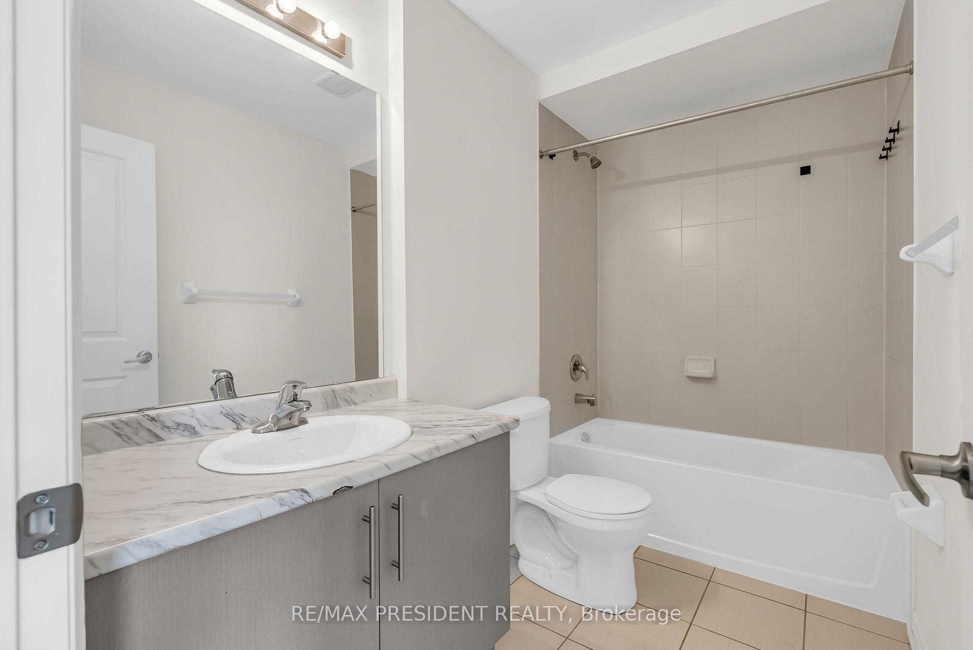 Photo 29 of 34 Queenpost Drive E, Brampton, Credit Valley — HOMEH
