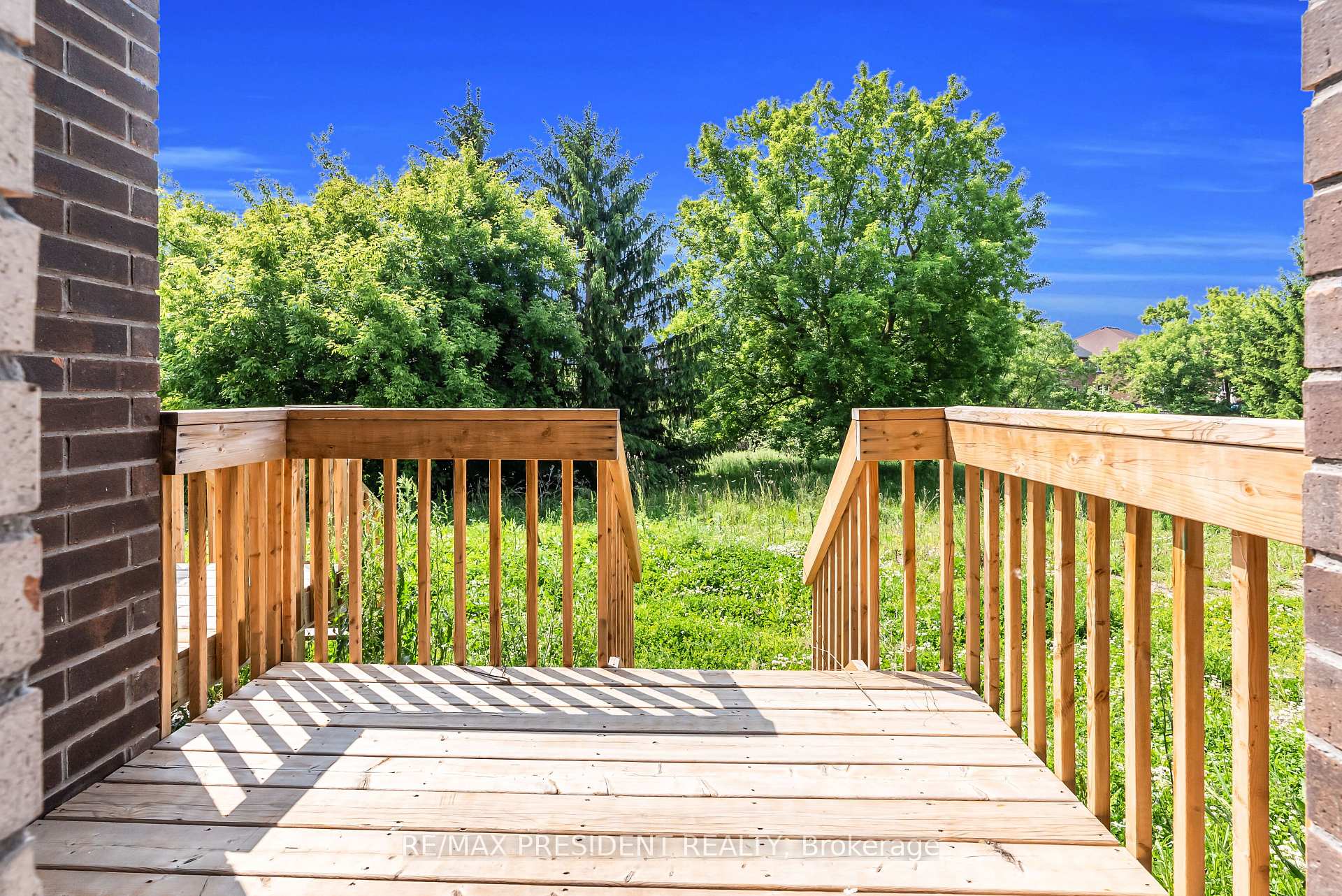 Photo 31 of 34 Queenpost Drive E, Brampton, Credit Valley — HOMEH