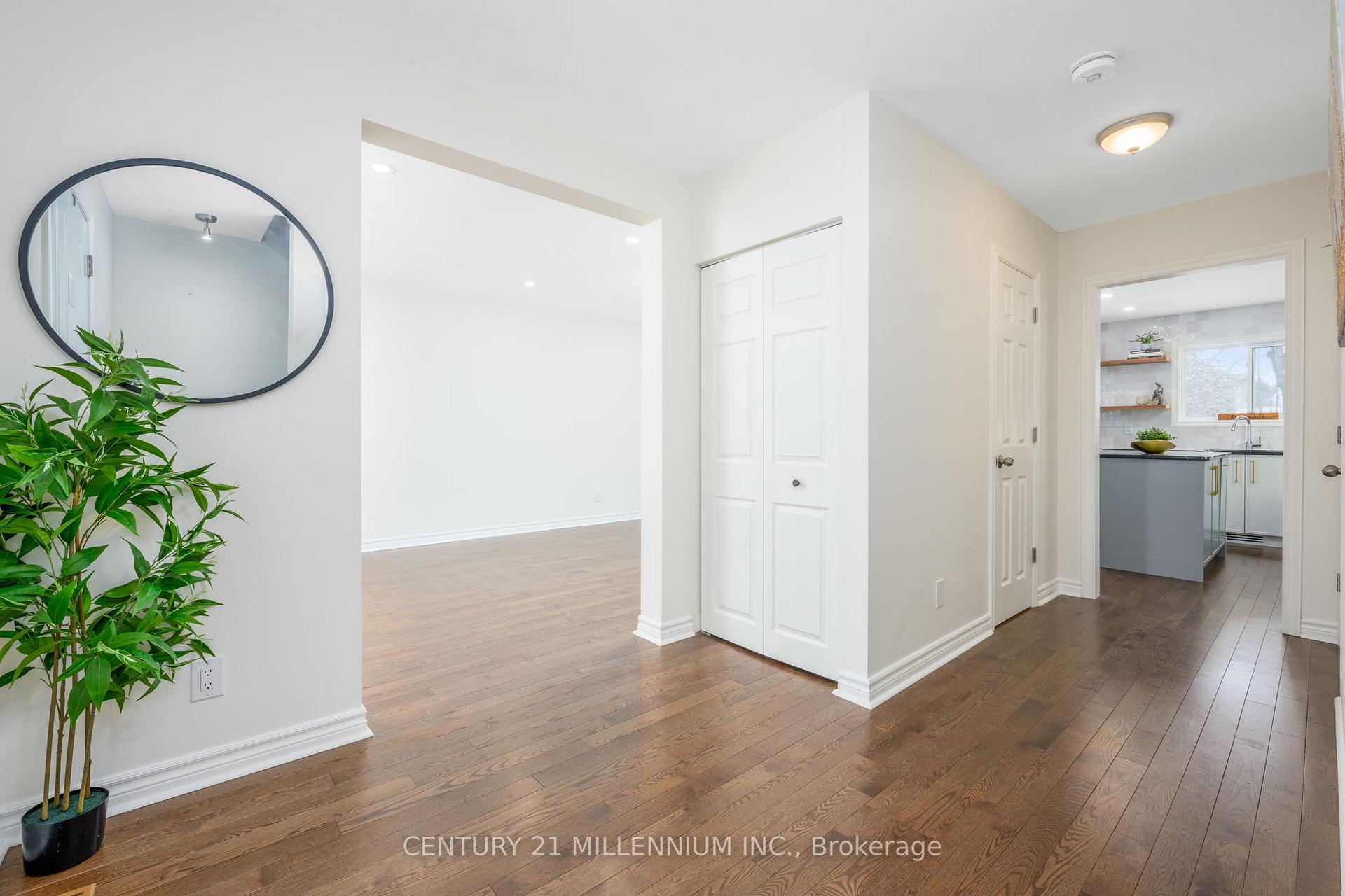 Photo 5 of 25 Davenport Crescent, Brampton, Southgate — HOMEH