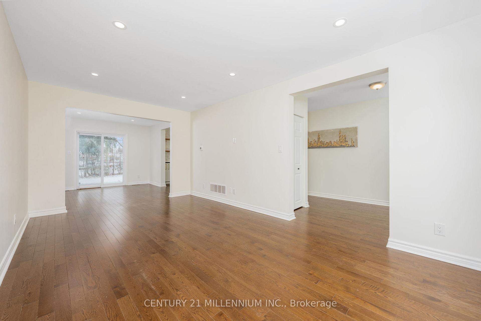 Photo 7 of 25 Davenport Crescent, Brampton, Southgate — HOMEH
