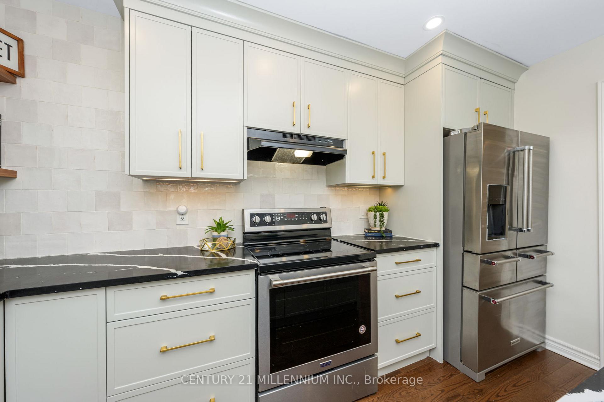 Photo 21 of 25 Davenport Crescent, Brampton, Southgate — HOMEH