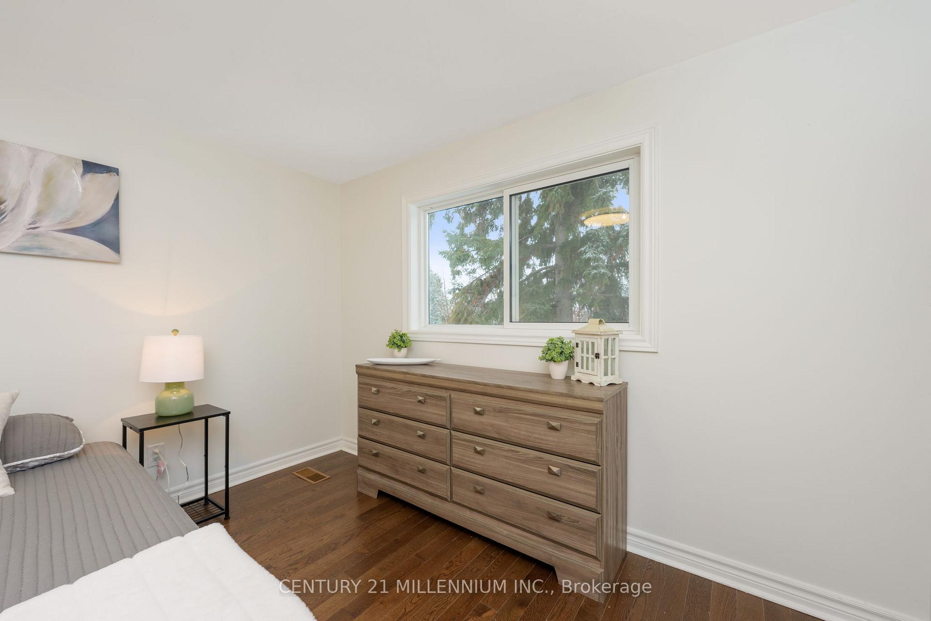 Photo 24 of 25 Davenport Crescent, Brampton, Southgate — HOMEH