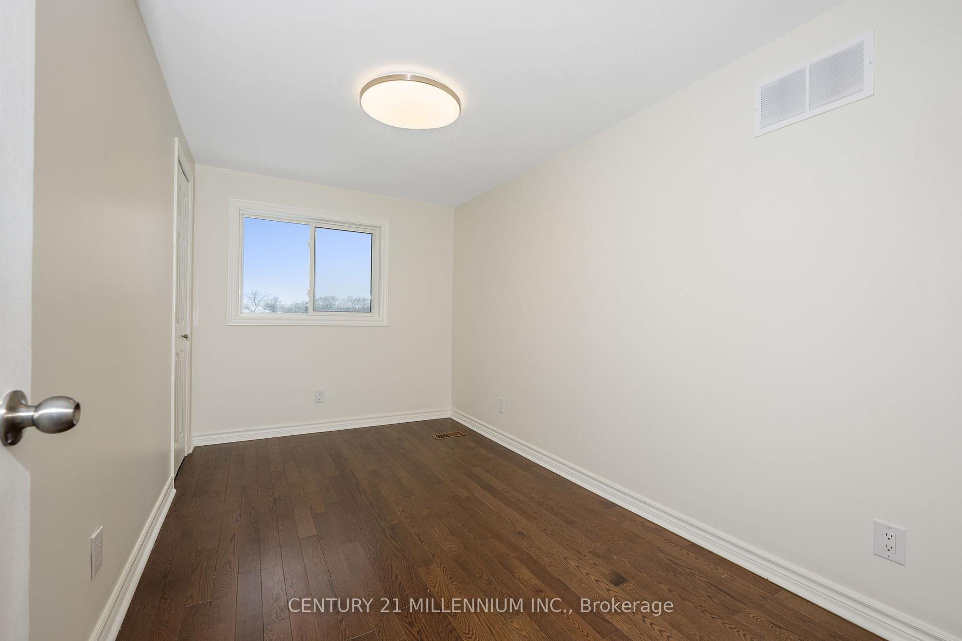 Photo 29 of 25 Davenport Crescent, Brampton, Southgate — HOMEH