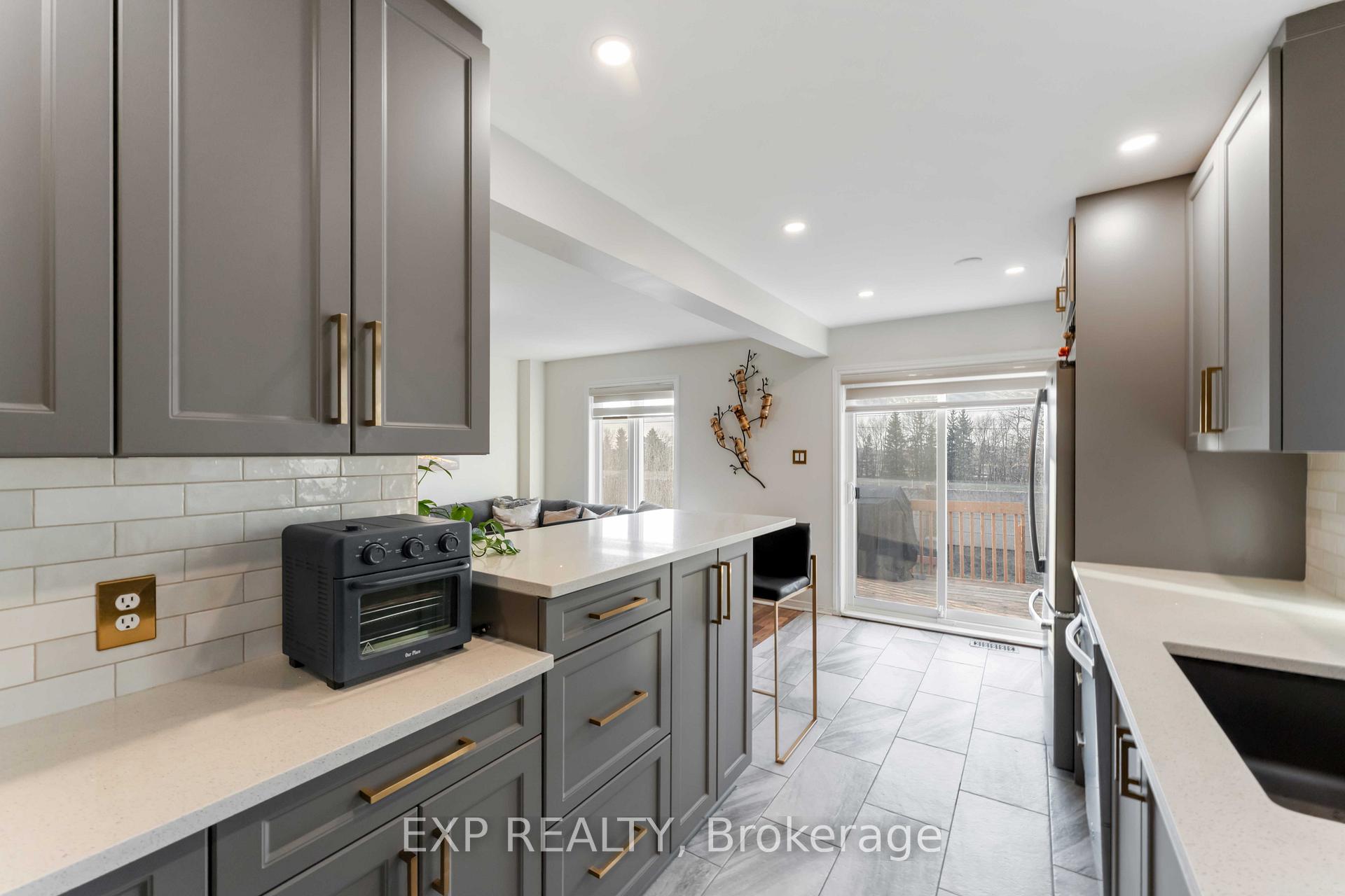 Photo 13 of 143 Woodgate Way, Ottawa, Barrhaven - Longfields — HOMEH