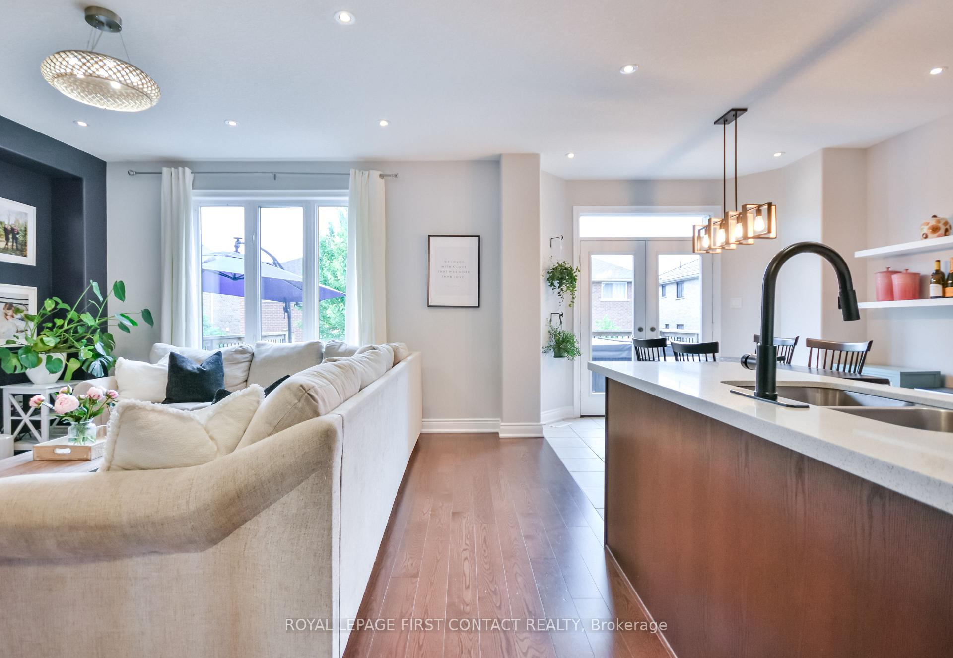 Photo 8 of 40 Booth Lane, Barrie, Painswick South — HOMEH
