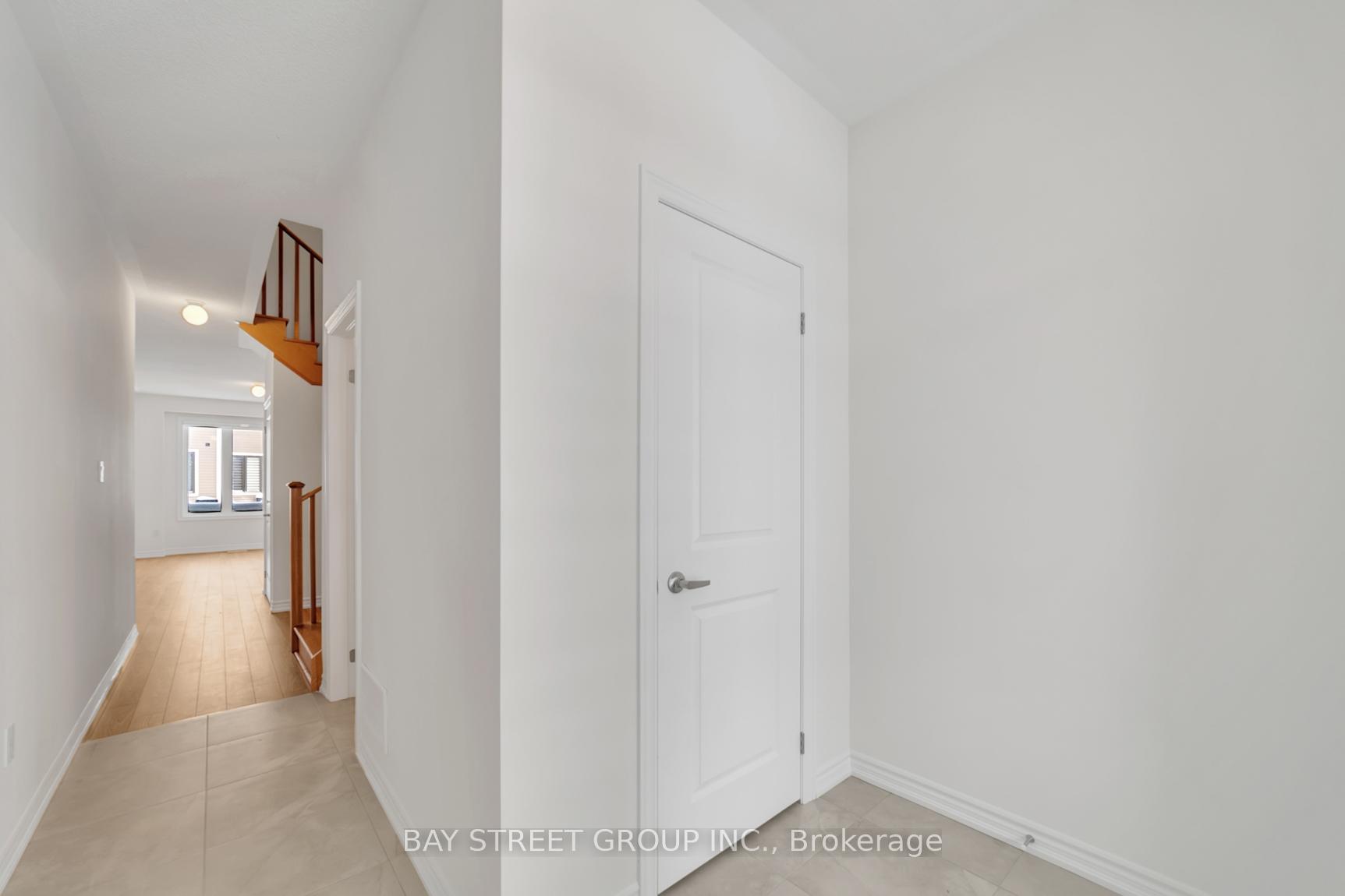 Photo 3 of 10 Prudhoe Terrace, Barrie, Rural Barrie Southeast — HOMEH