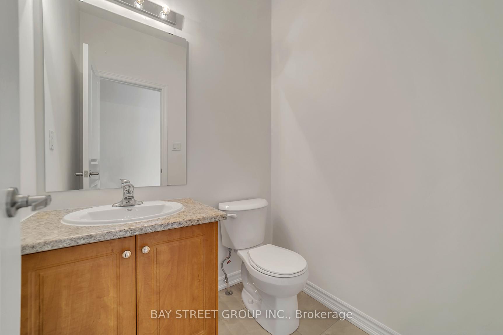 Photo 7 of 10 Prudhoe Terrace, Barrie, Rural Barrie Southeast — HOMEH
