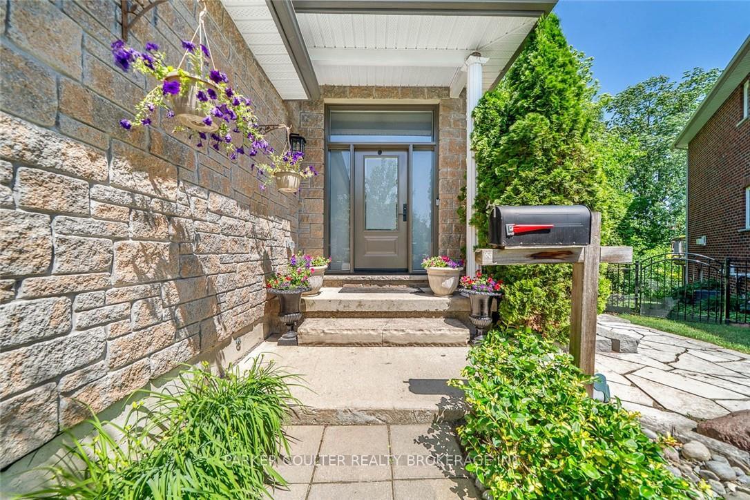 Photo 19 of 19 Mccarthy Court, Barrie, Letitia Heights — HOMEH