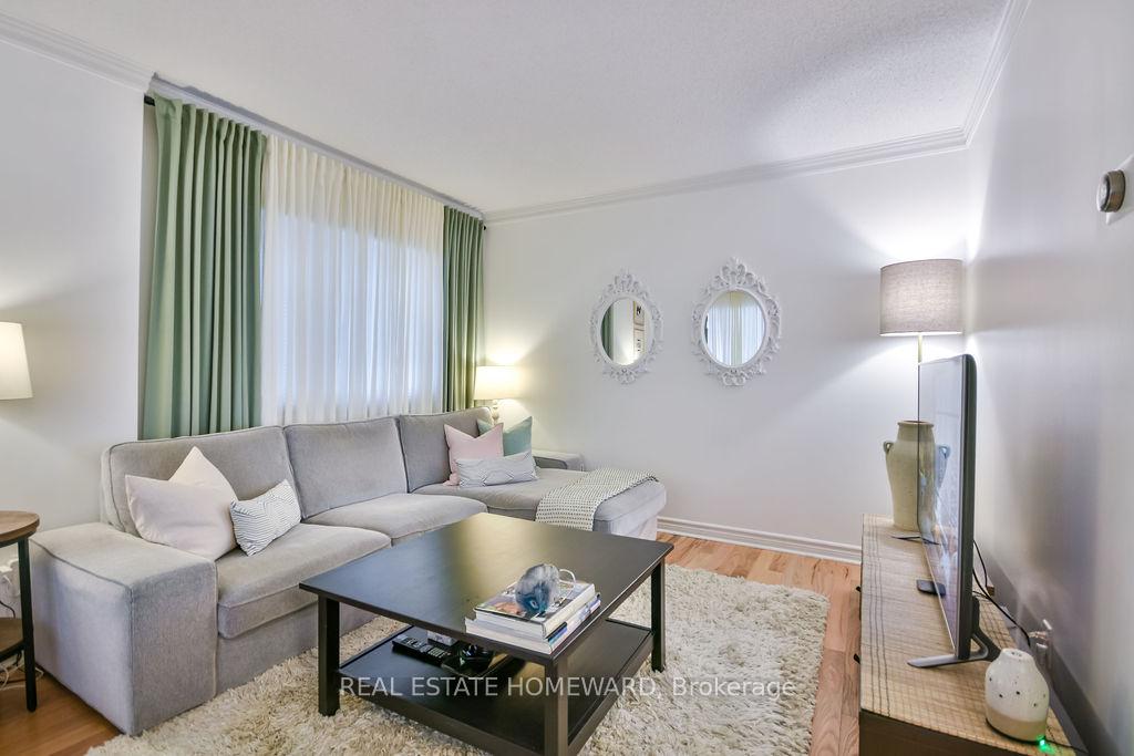 Photo 6 of 91 Browning Trail, Barrie, Letitia Heights — HOMEH