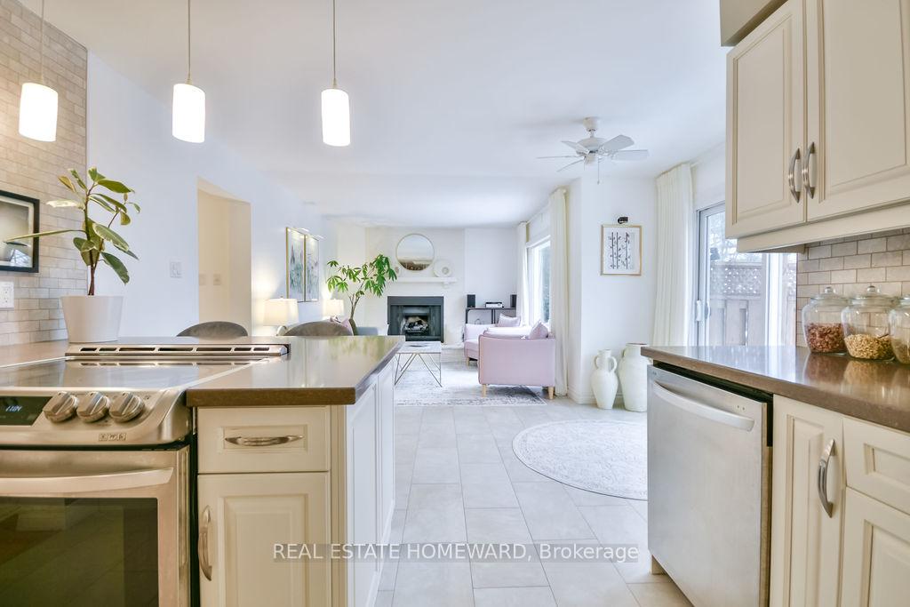 Photo 18 of 91 Browning Trail, Barrie, Letitia Heights — HOMEH