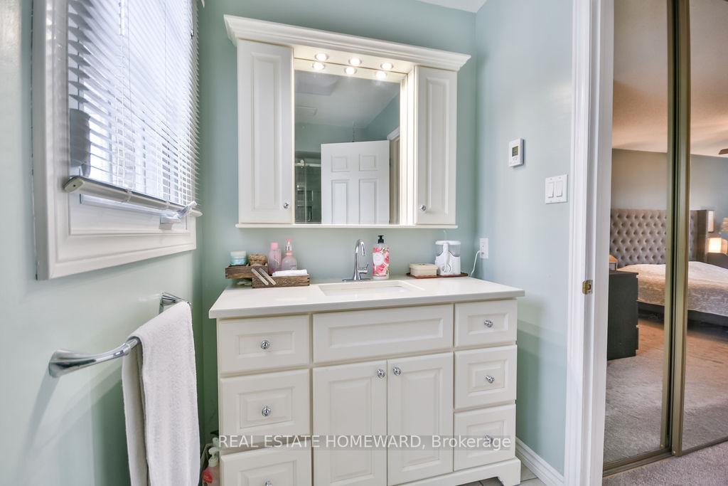Photo 25 of 91 Browning Trail, Barrie, Letitia Heights — HOMEH