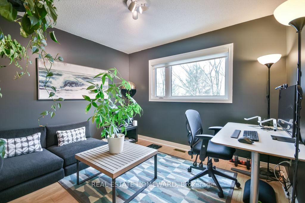 Photo 26 of 91 Browning Trail, Barrie, Letitia Heights — HOMEH