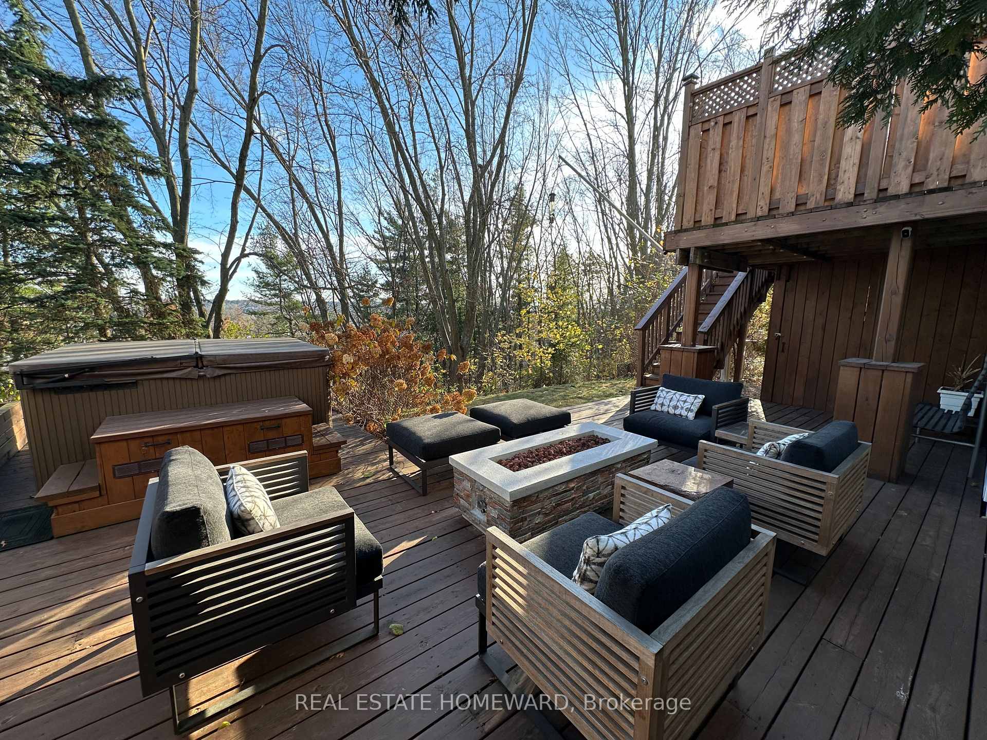 Photo 36 of 91 Browning Trail, Barrie, Letitia Heights — HOMEH