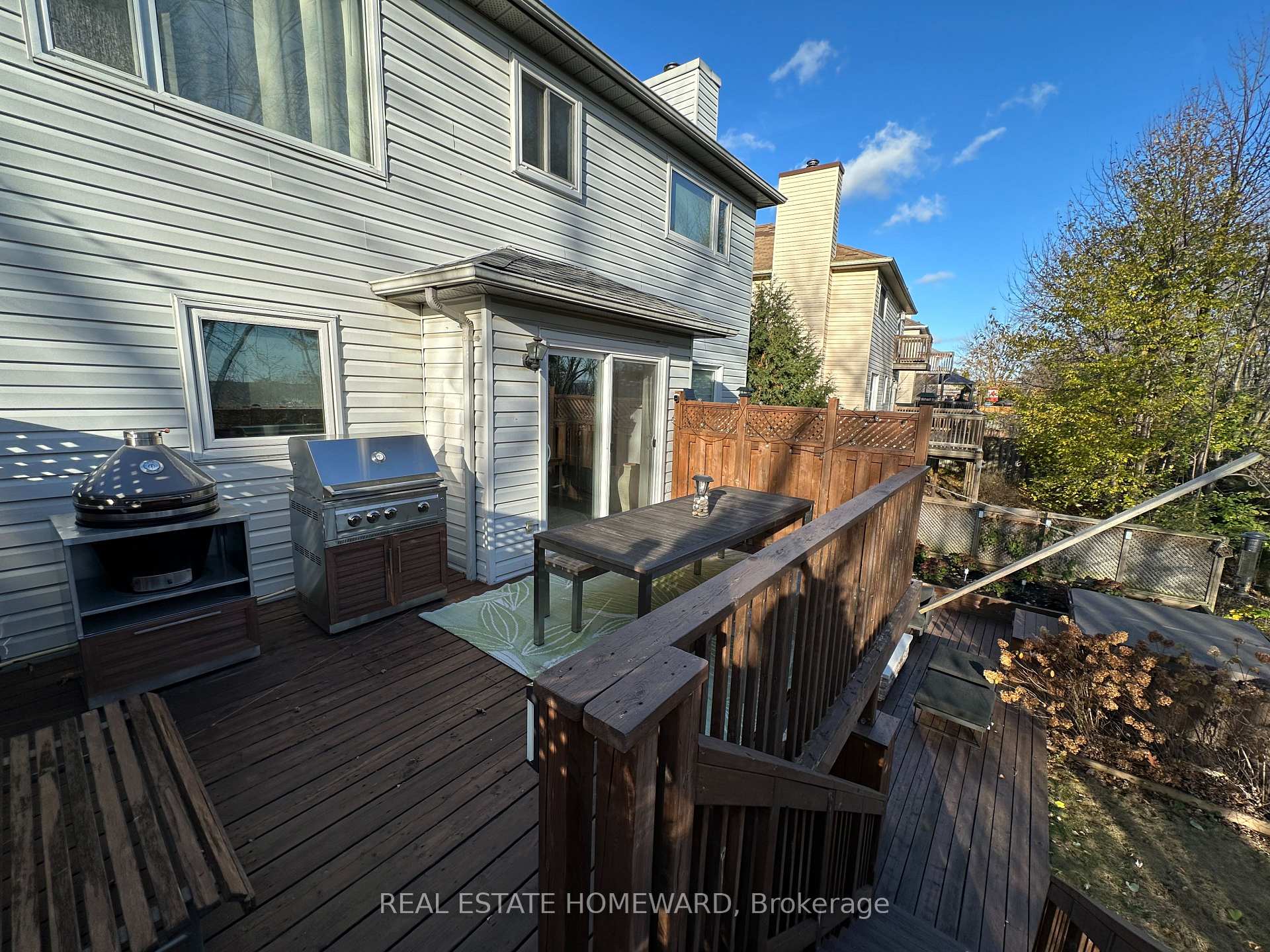 Photo 38 of 91 Browning Trail, Barrie, Letitia Heights — HOMEH