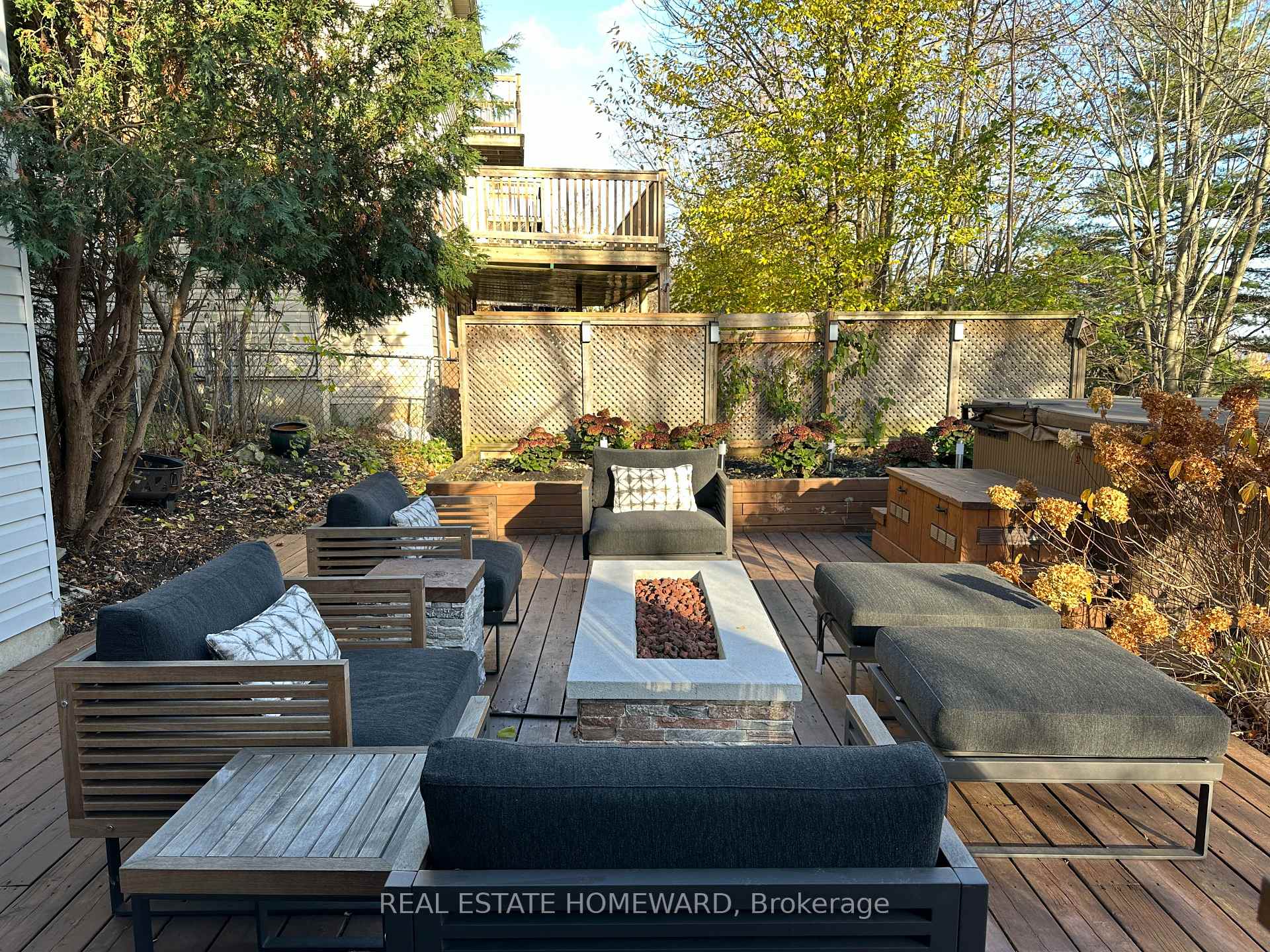 Photo 39 of 91 Browning Trail, Barrie, Letitia Heights — HOMEH