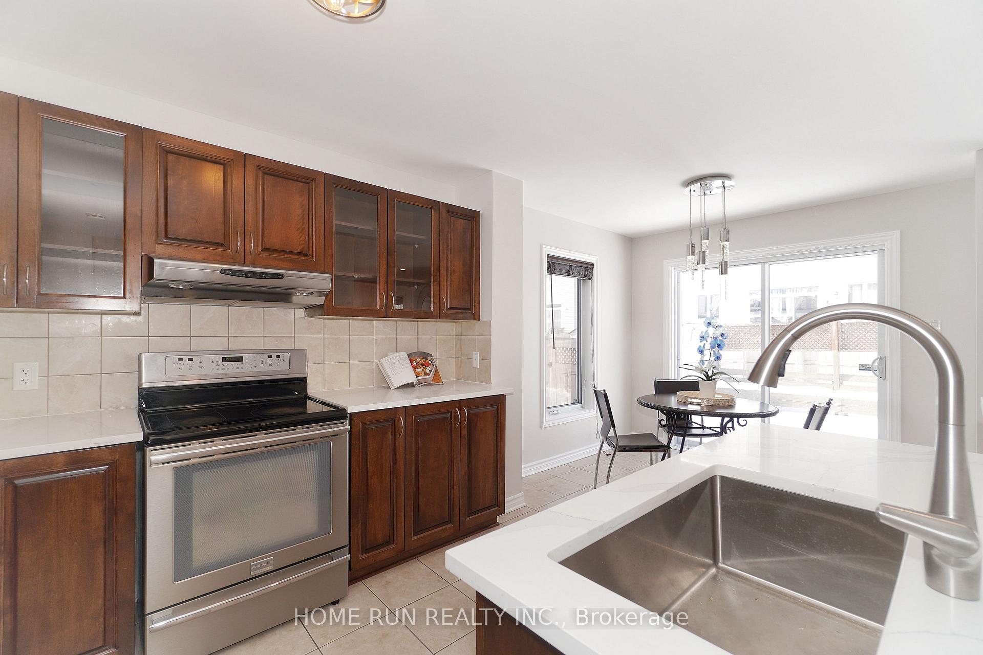 Photo 14 of 612 Paul Metivier Drive, Ottawa, Barrhaven - Strandherd — HOMEH
