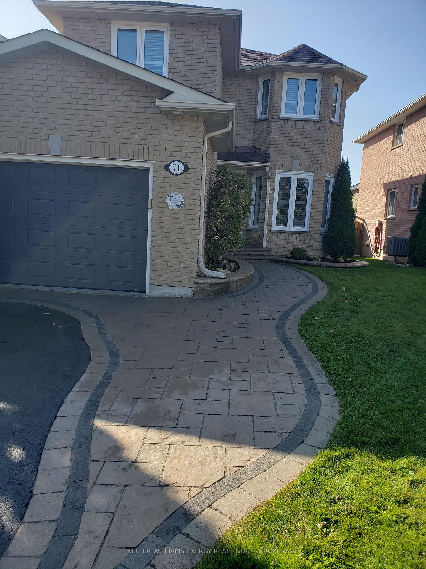 Photo 2 of 71 Short Crescent, Clarington, Courtice — HOMEH