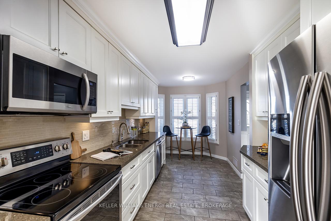 Photo 8 of 71 Short Crescent, Clarington, Courtice — HOMEH