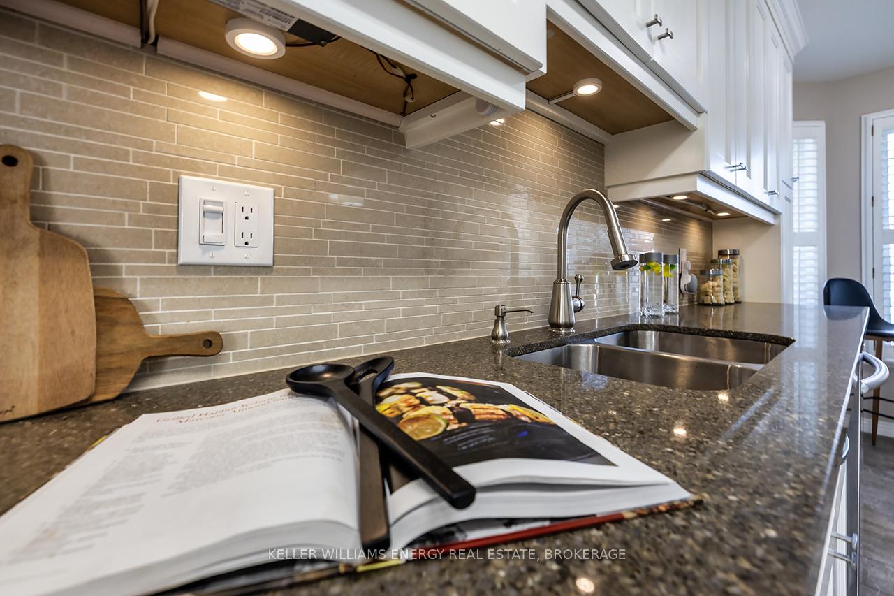 Photo 12 of 71 Short Crescent, Clarington, Courtice — HOMEH