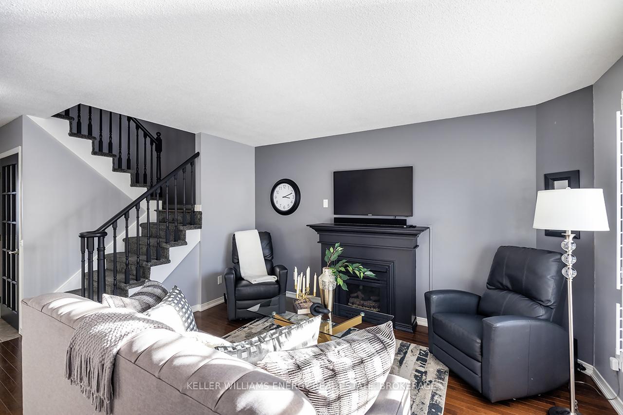 Photo 19 of 71 Short Crescent, Clarington, Courtice — HOMEH