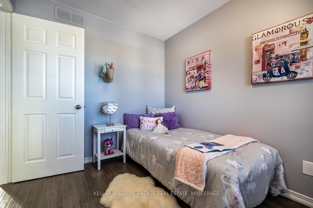 Photo 30 of 71 Short Crescent, Clarington, Courtice — HOMEH