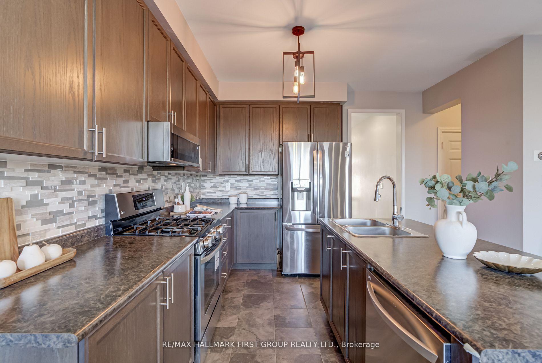 Photo 8 of 101 Hurst Drive, Ajax, Northwest Ajax — HOMEH