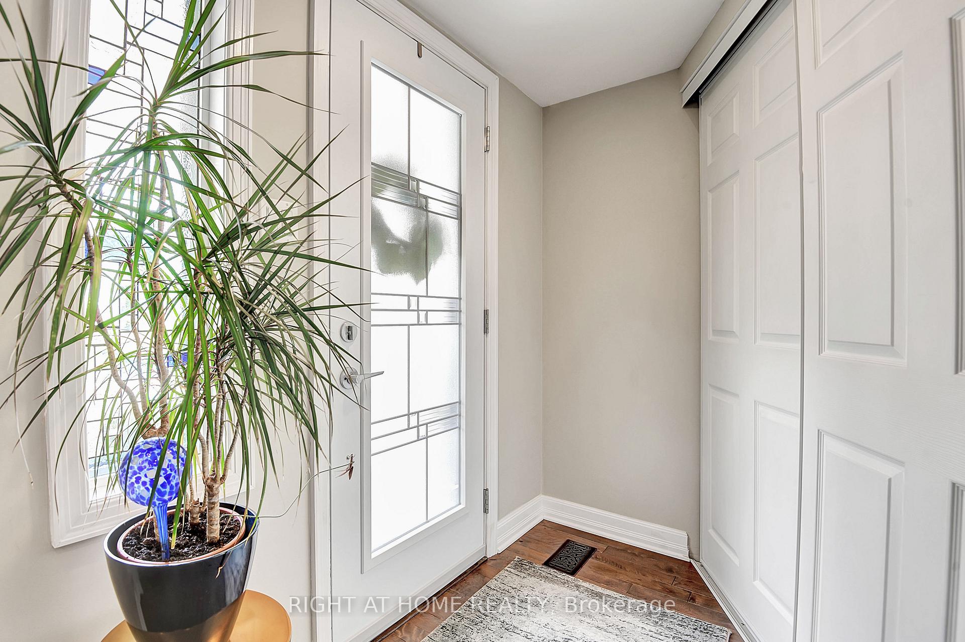 Photo 5 of 55 Aylen Avenue, Ottawa, Woodroffe — HOMEH