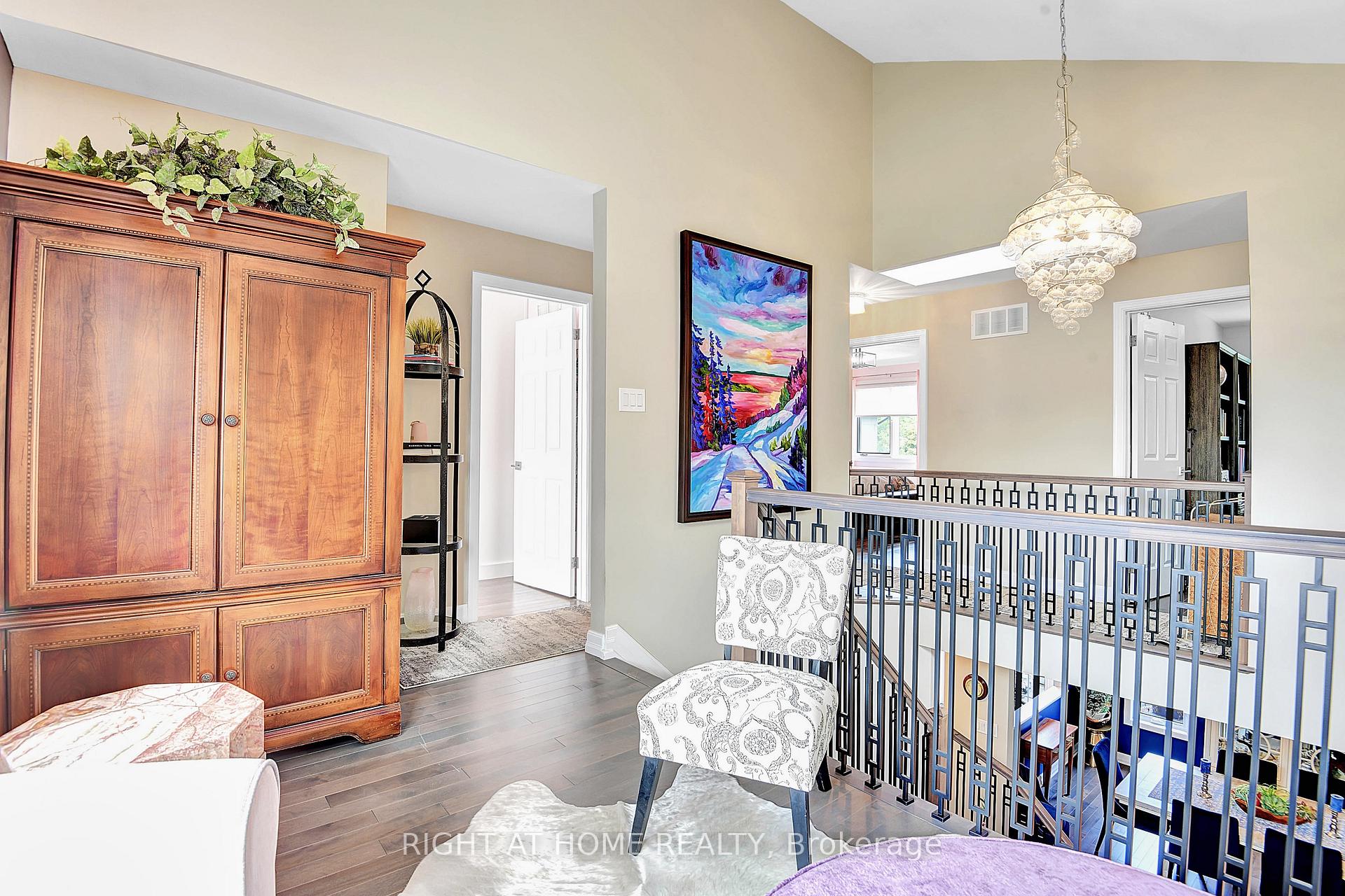 Photo 14 of 55 Aylen Avenue, Ottawa, Woodroffe — HOMEH