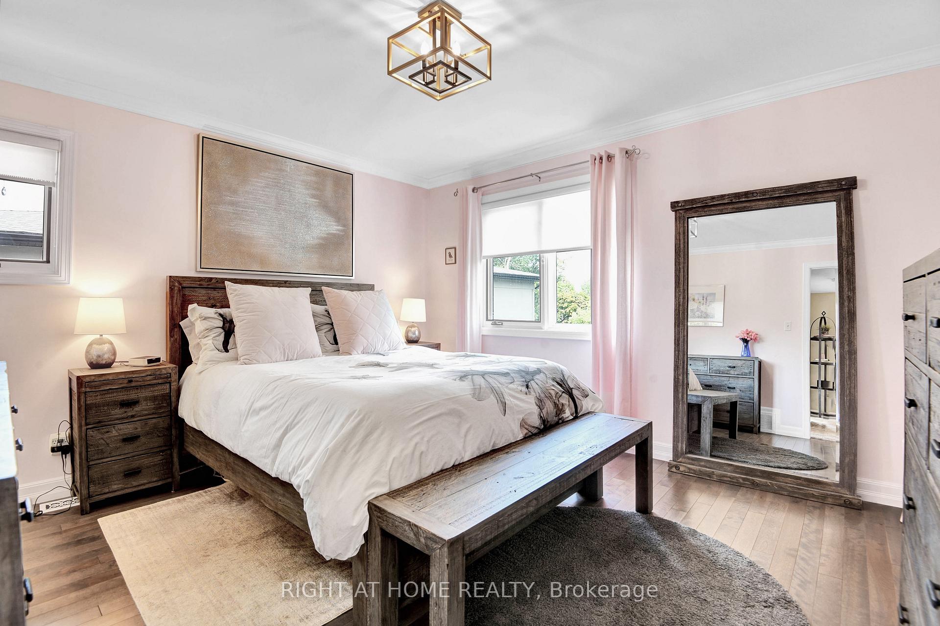 Photo 16 of 55 Aylen Avenue, Ottawa, Woodroffe — HOMEH