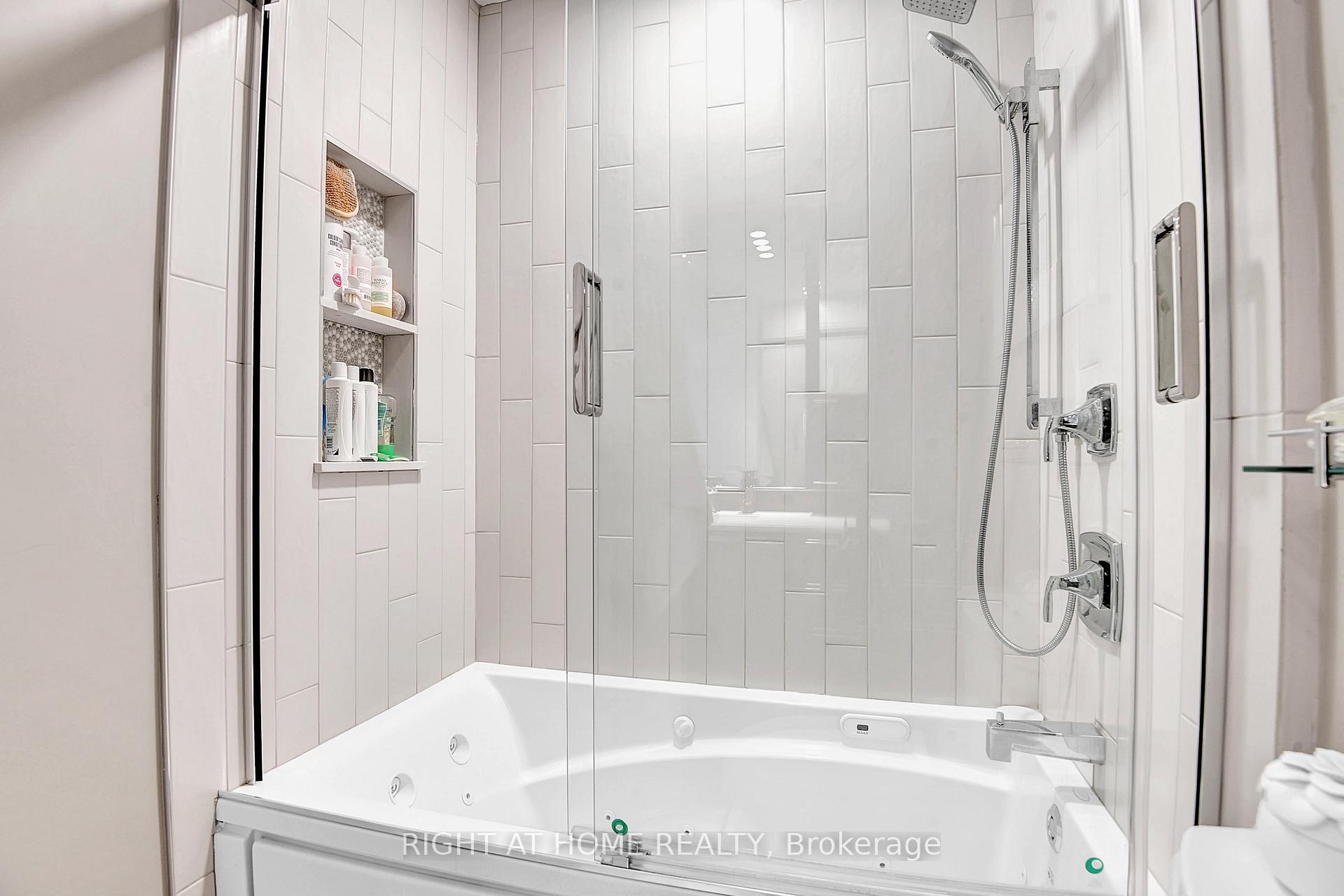 Photo 22 of 55 Aylen Avenue, Ottawa, Woodroffe — HOMEH