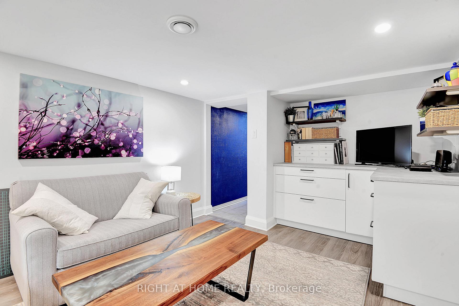 Photo 24 of 55 Aylen Avenue, Ottawa, Woodroffe — HOMEH