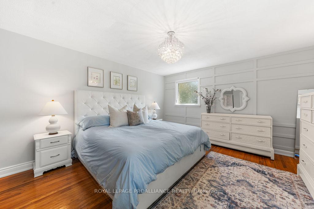 Photo 24 of 37 Bird Crescent, Belleville, Thurlow Ward — HOMEH