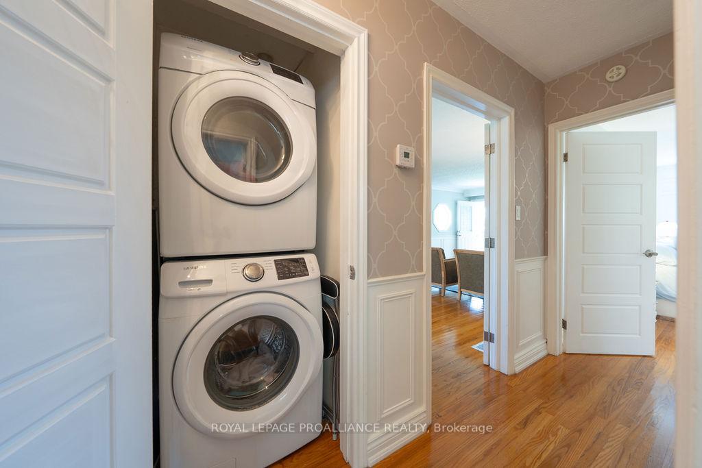 Photo 28 of 37 Bird Crescent, Belleville, Thurlow Ward — HOMEH