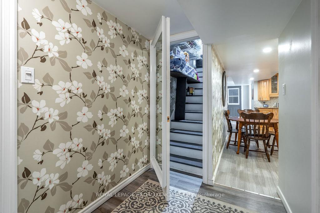 Photo 31 of 37 Bird Crescent, Belleville, Thurlow Ward — HOMEH