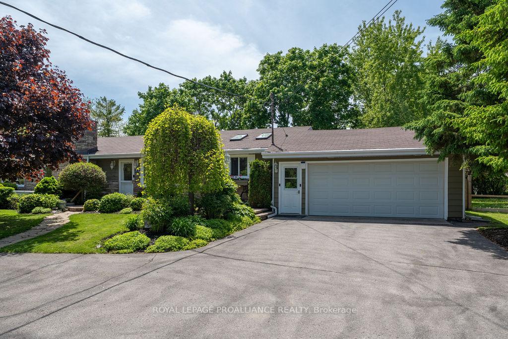 Photo 45 of 37 Bird Crescent, Belleville, Thurlow Ward — HOMEH