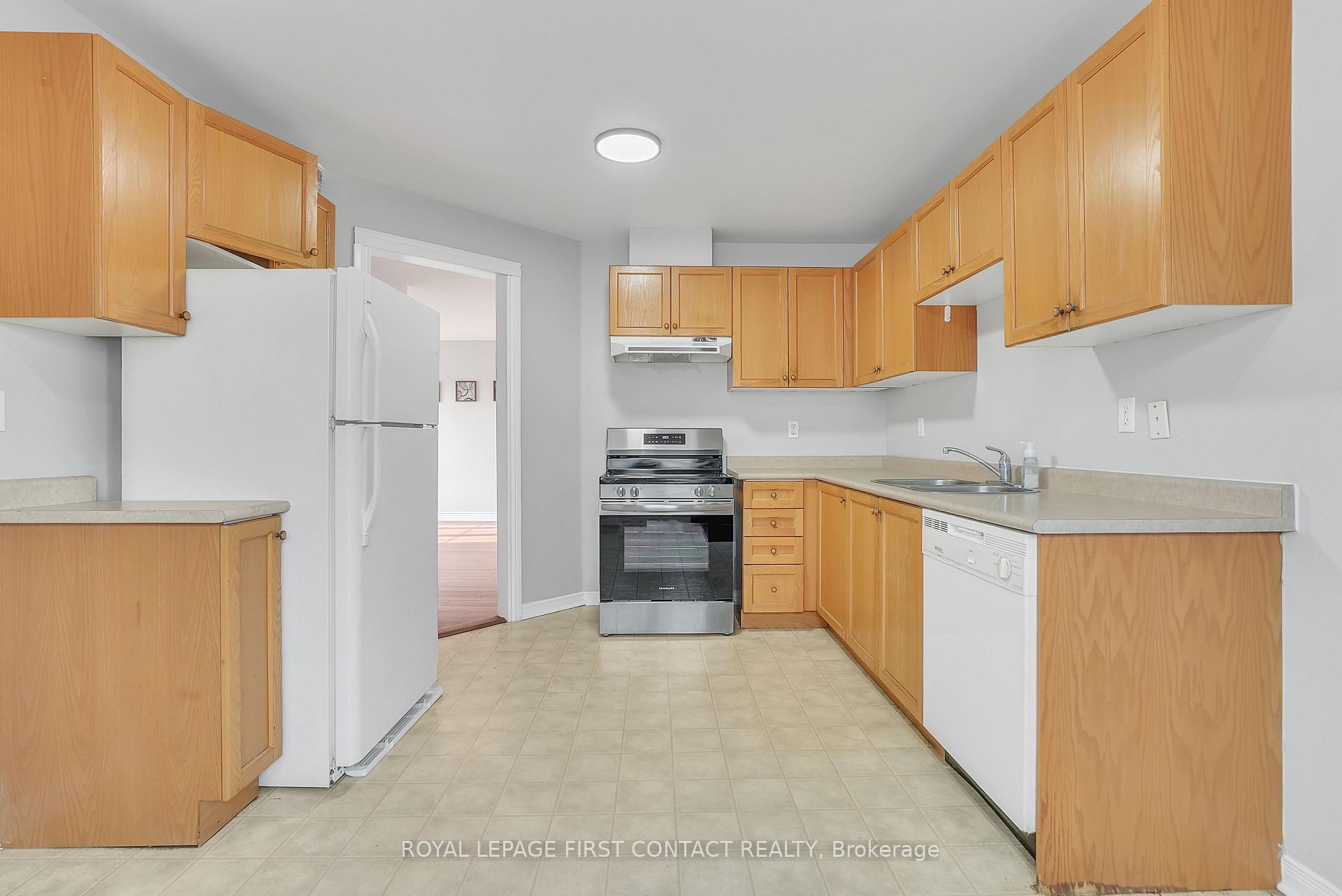 Photo 10 of Unit Upper, 81 Livingstone Street E, Barrie, East Bayfield — HOMEH