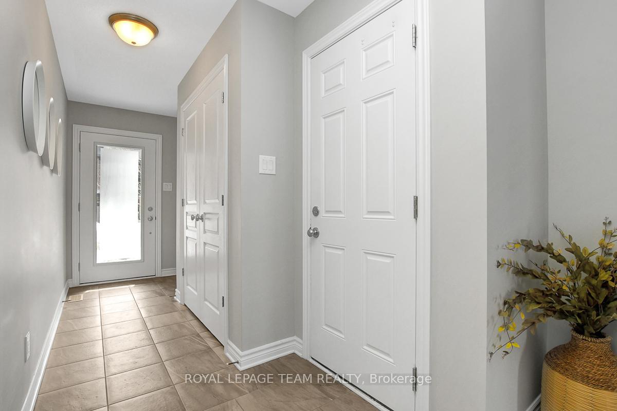 Photo 4 of 144 Wild Senna Way, Ottawa, Barrhaven - Longfields — HOMEH