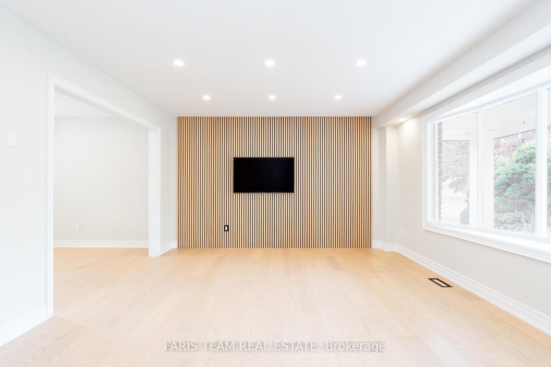 Photo 12 of 53 Varden Avenue, Barrie, Codrington — HOMEH