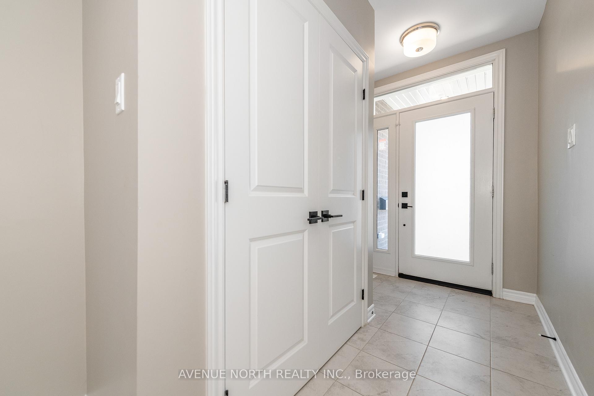 Photo 2 of 3979 Kelly Farm Drive, Ottawa, Blossom Park/Kemp Park/Findlay Creek — HOMEH