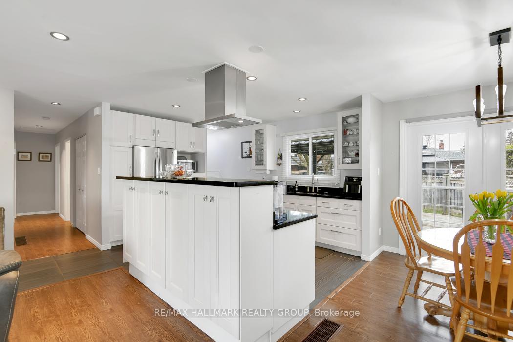 Photo 10 of 8 Orr Street, Ottawa, Barrhaven - Pheasant Run — HOMEH
