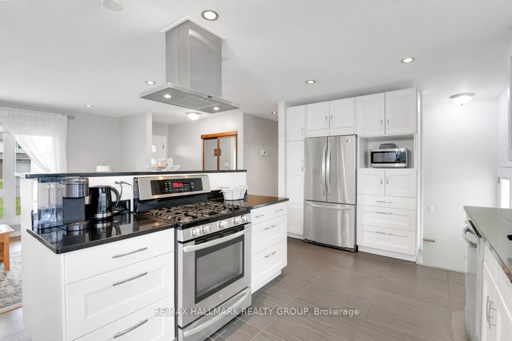 Photo 12 of 8 Orr Street, Ottawa, Barrhaven - Pheasant Run — HOMEH
