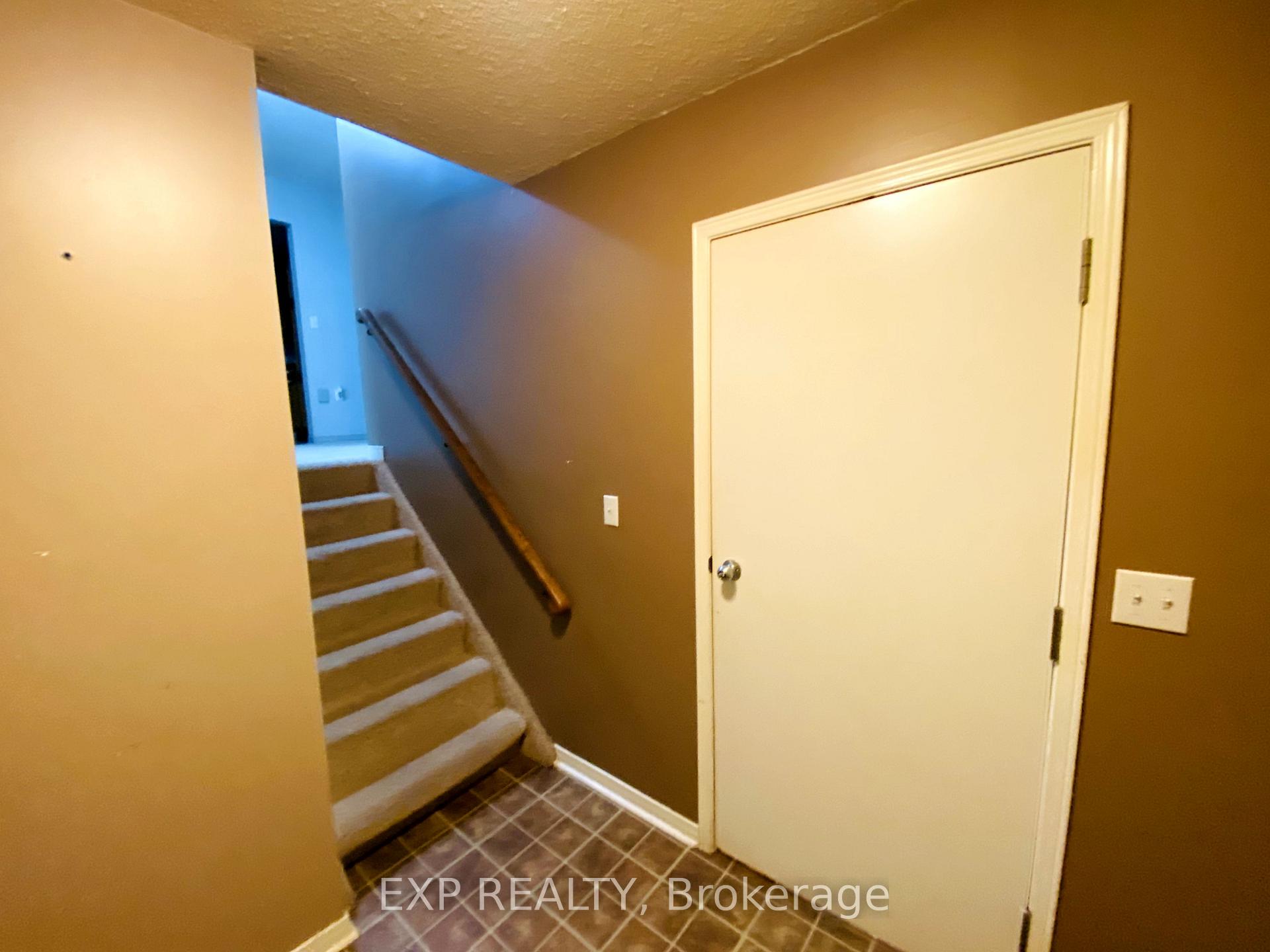 Photo 2 of Unit Main, 306 Edgehill Drive, Barrie, Sandy Hollow — HOMEH