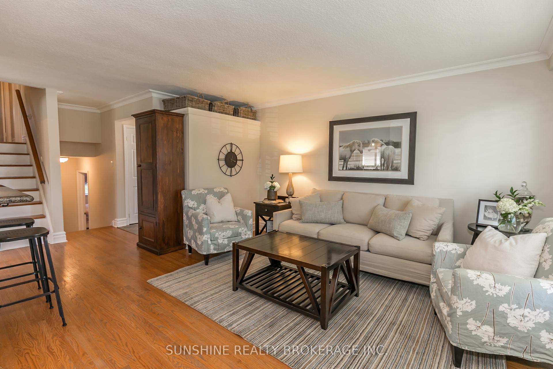 Photo 5 of 6 Laurentide Avenue, Aurora, Aurora Heights — HOMEH