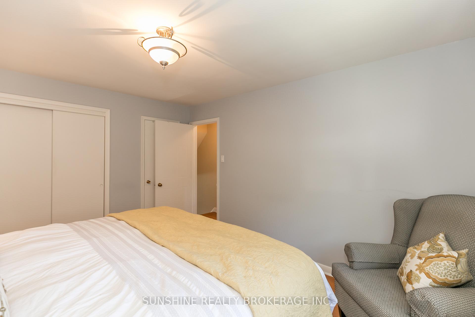 Photo 12 of 6 Laurentide Avenue, Aurora, Aurora Heights — HOMEH