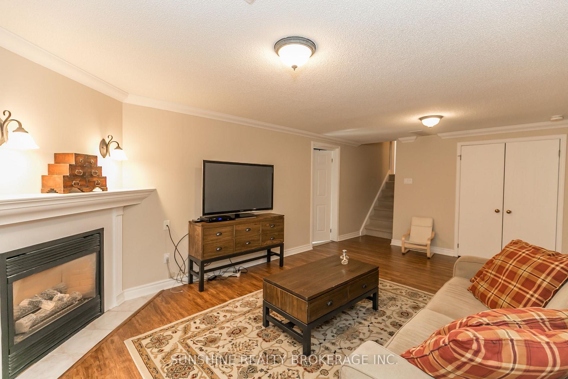Photo 18 of 6 Laurentide Avenue, Aurora, Aurora Heights — HOMEH